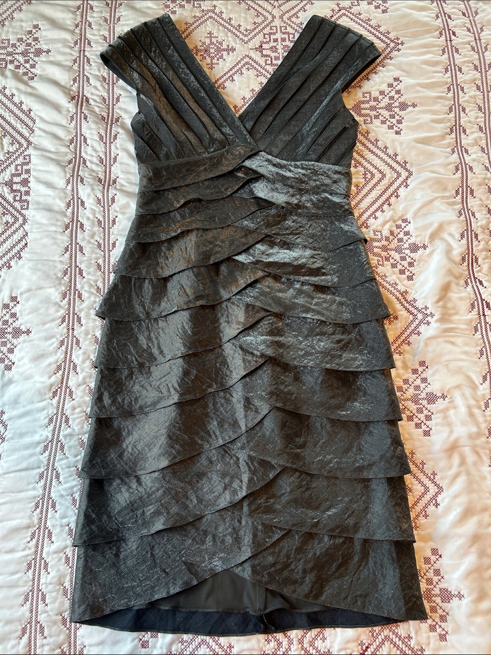 Adrianna Papell Dark Gray Metallic  Tiered V-Neck Midi Dress